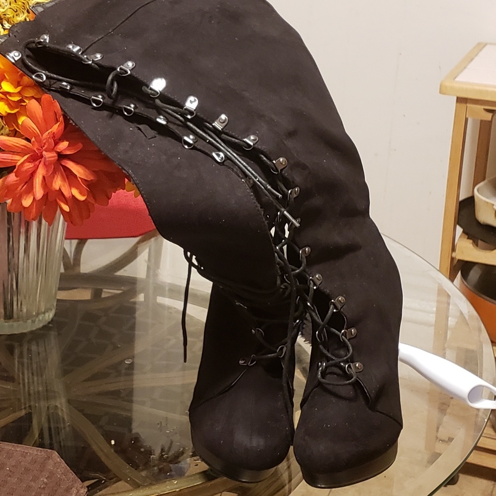 Woman boots